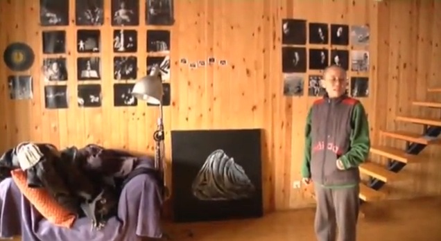 Liu Xia in her Beijing apartment, Associated Press interview, 12-6-12, screenshot.