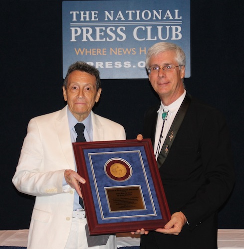 A. D. Coleman with Robert Leger, SPJ Awards, 6-26-15. Photo by Catherine Trifiletti.