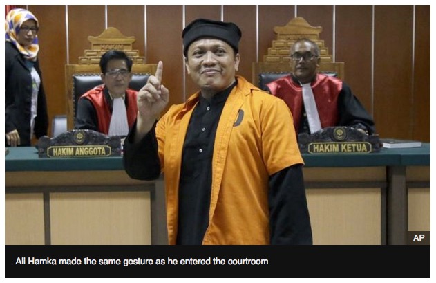 Ali Hamka, Jakarta, terrorist finger gesture, 10-20-16, screenshot