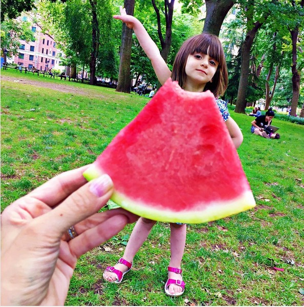 Watermelon "dress," @mommyshorts / Via instagram.com