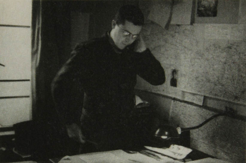 John Morris, LIFE office, London, 1944. Photo: David_Scherman.