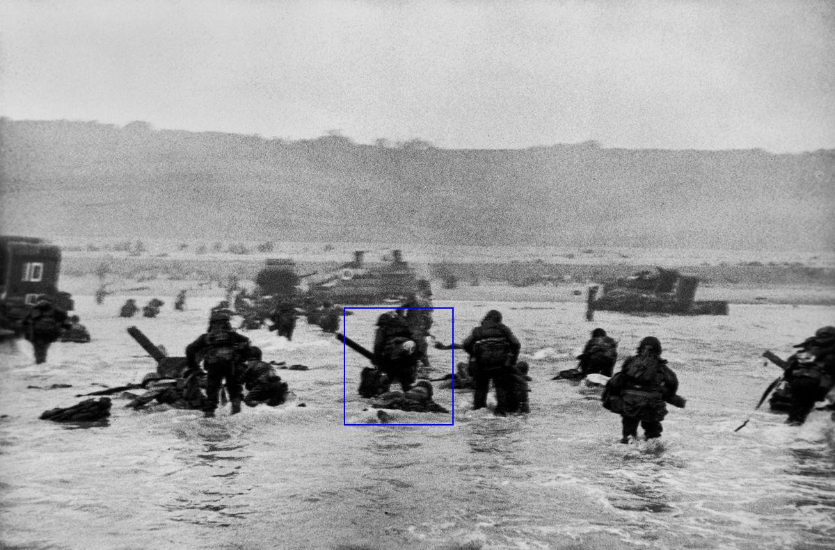 18 - Robert Capa, photo C31, annotated.