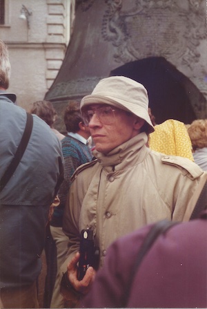 ADC at Tsar Bell, Cathedral Square, Kremlin, Moscow, June 1988