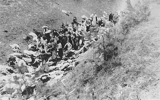 Einsatzkommando victims before execution at Babii Yar outside Kiev, September 1941